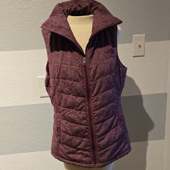 Purple North Face Puffer Vest Sz L - Picture 1 of 4